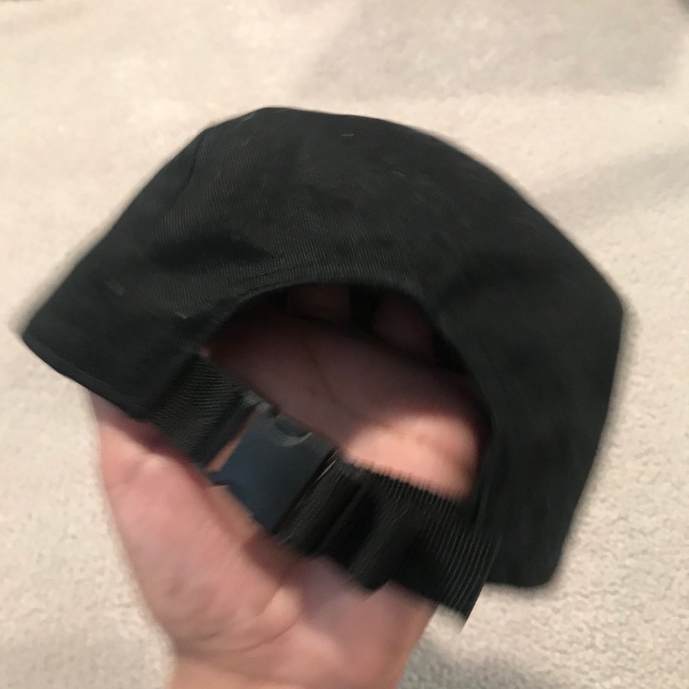 H&M equality hat - Picture 2 of 2